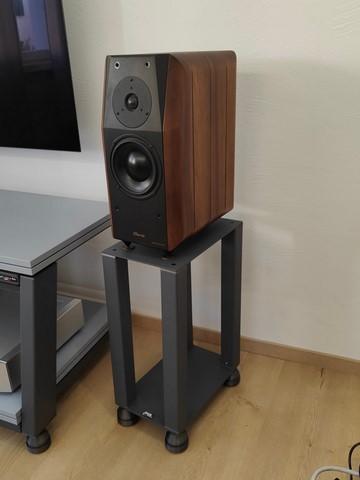 Stand casse acustiche audio hi-fi due canali Demaudio Stand diffusori made in Italy per casse da scaffale